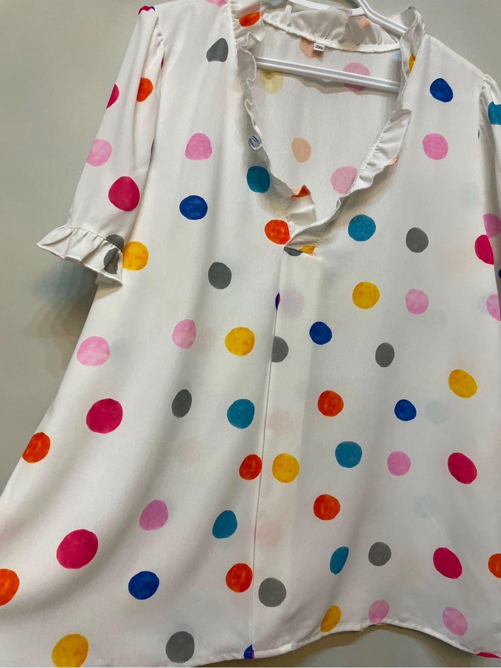 💛 Light Summer White Top with colourful dots - Picture 3 of 8